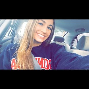 Meet your Posher, Zella